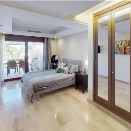 Departamento En Complejo Residencial Bahia Del Plata, Estepona, Espana 公寓