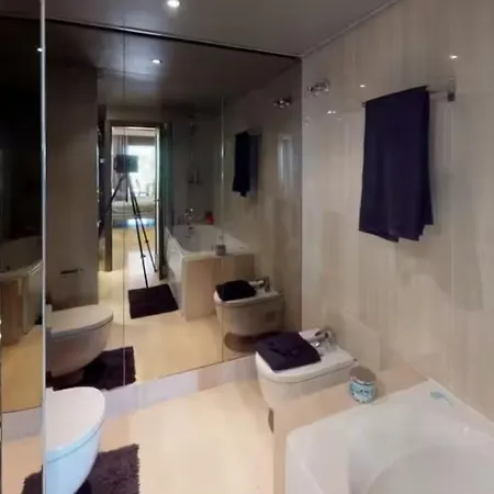 Departamento En Complejo Residencial Bahia Del Plata, Estepona, Espana