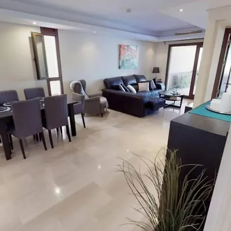 Апартаменты Departamento En Complejo Residencial Bahia Del Plata, Estepona, Espana *