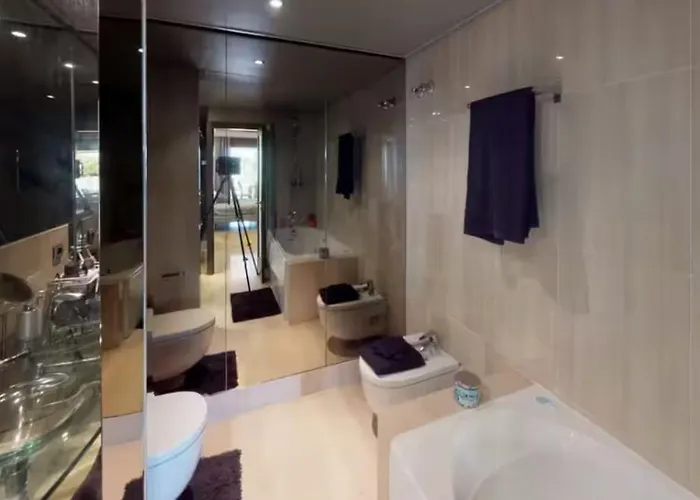 Departamento En Complejo Residencial Bahia Del Plata, Estepona, Espana