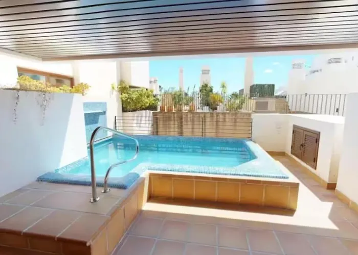 Departamento En Complejo Residencial Bahia Del Plata, Estepona, Espana 아파트